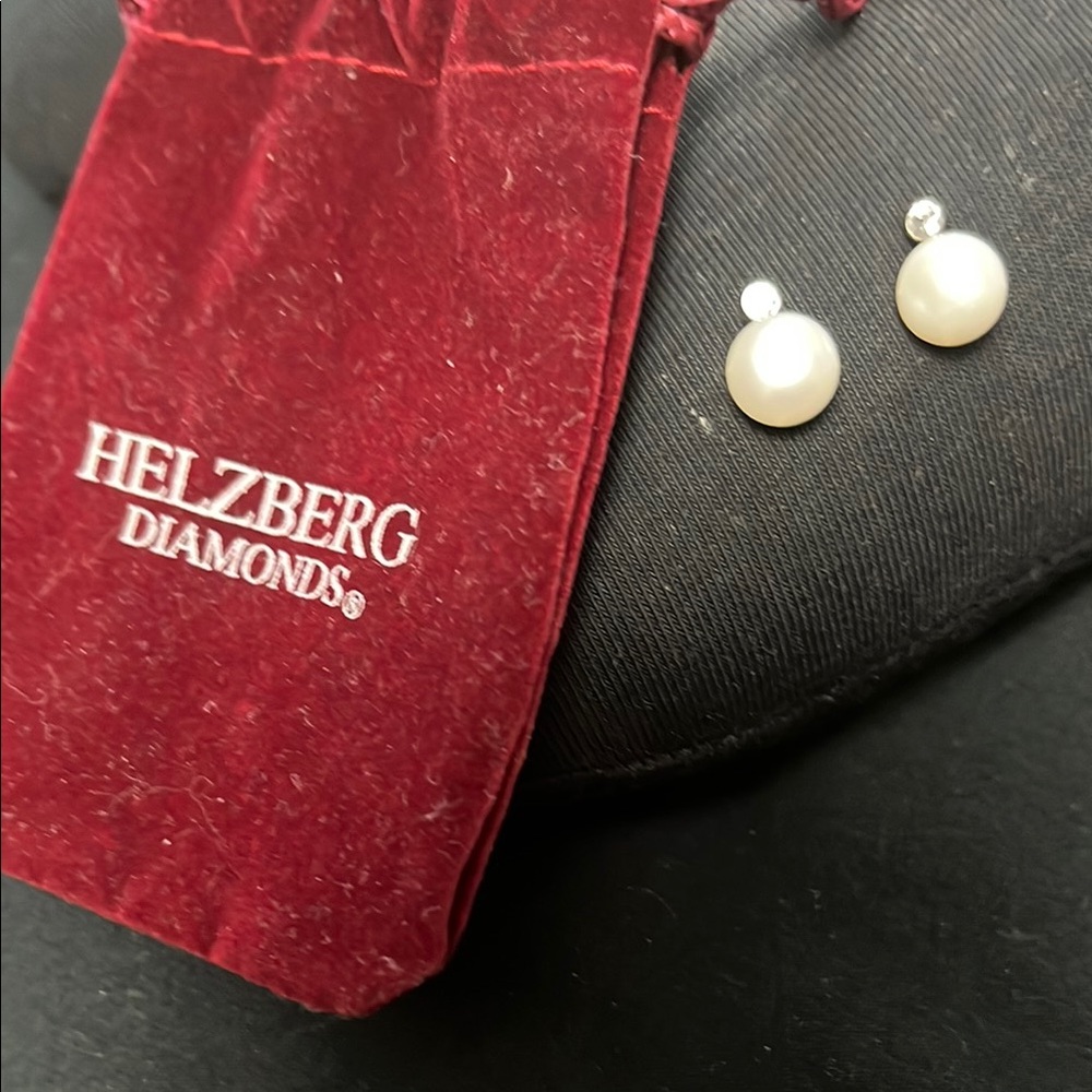 Helzberg Diamonds Pearl Earrings
